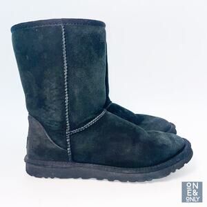 UGG Classic Shorts Boots Womens 9 Black Sheepskin Cow Suede Winter Snow Outdoor